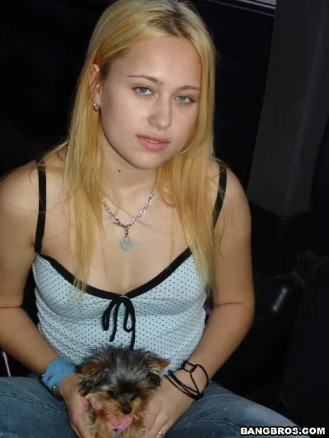 Blonde PAWG Sucks and Rides Cock in a Van – photo 1 of 21