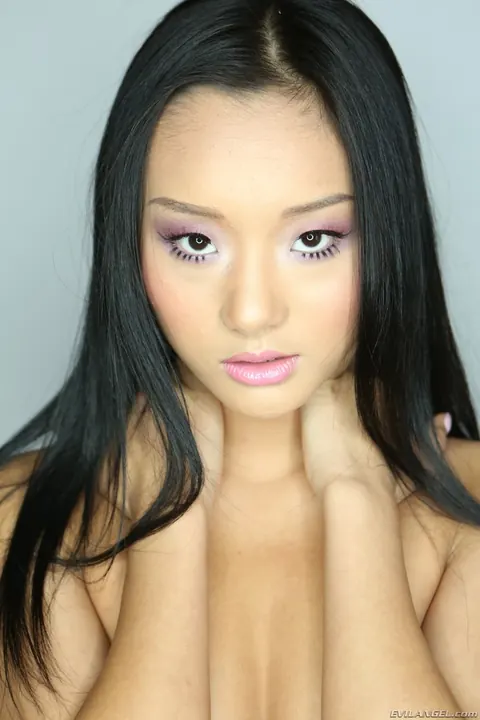 Alina Li: Petite Asian Babe Strips Out of Her Lingerie and Teases Topless – photo 15 of 16