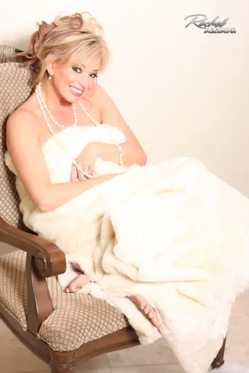 Blonde MILF Wears Pearls While Fingering Herself