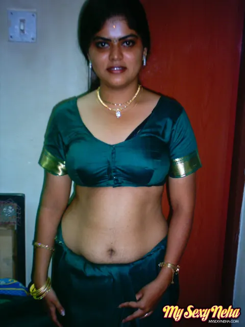Thick Indian Woman Strips Out of Her Lingerie on the Bed – photo 4 of 15