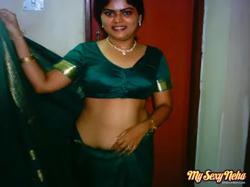 Thick Indian Woman Strips Out of Her Lingerie on the Bed