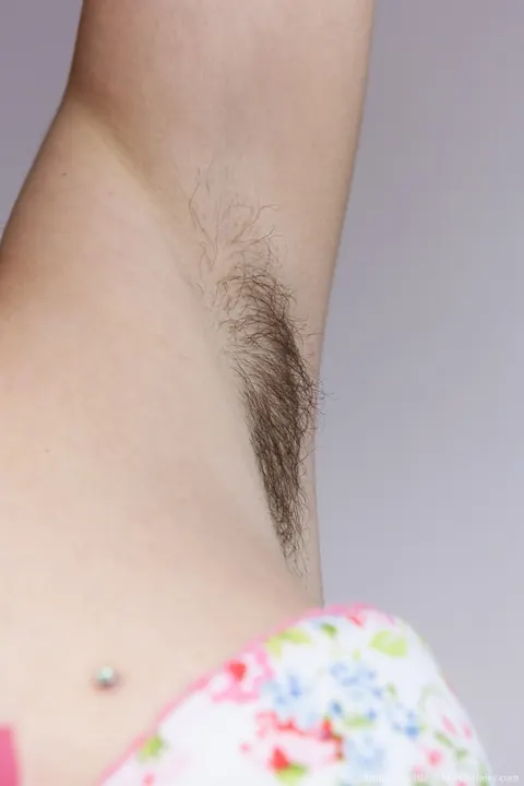 Annie Engeltie: Slim Czech Brunette Bares Her Hairy Bush and Ass – photo 5 of 19