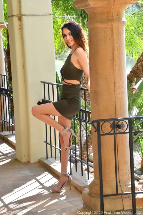 Petite Slim Woman Strips Naked and Spreads in Public – photo 8 of 21