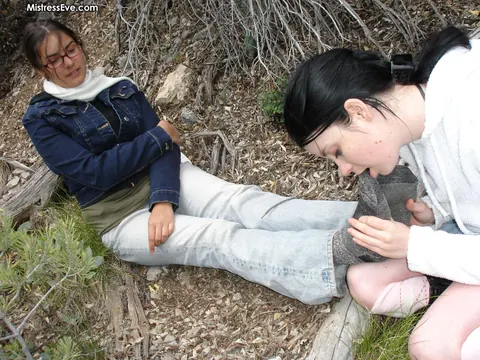 Sybil Hawthorne: Busty Brunette MILF in Boots and Jeans Gets Feet and Pussy Licked Outdoors – photo 5 of 12