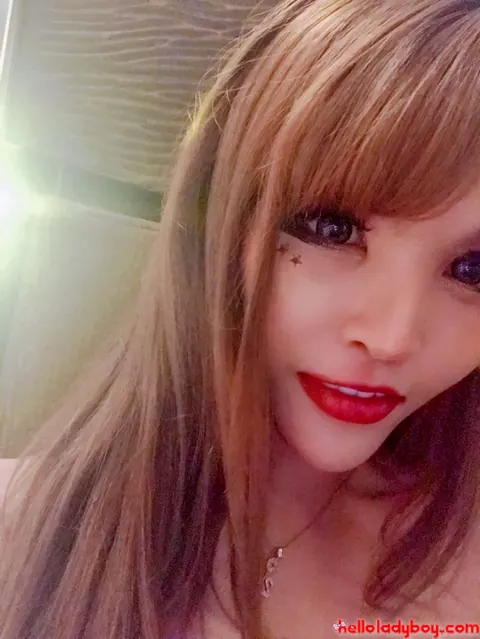 Busty Asian Trans Woman Poses Nude for Selfies – photo 8 of 20