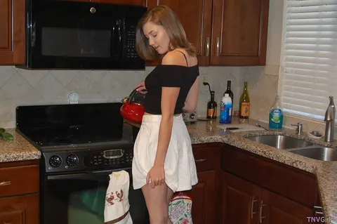 Riley Mae: Brunette Kisses and Undresses in Lesbian Gallery – photo 1 of 11