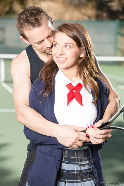 Ariana Grand: Brunette Kisses Her Man and Fucks Outdoors – photo 1 of 18