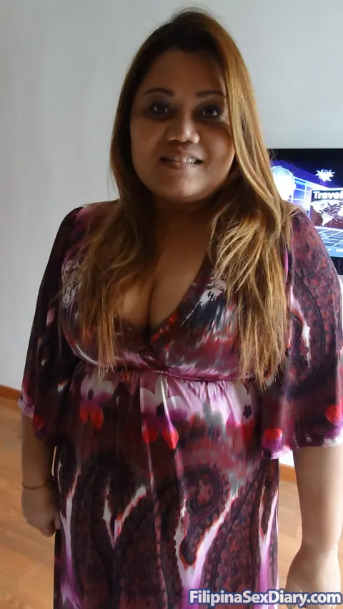 Curvy Asian MILF Gets Fucked Doggy Style Outdoors – photo 2 of 18