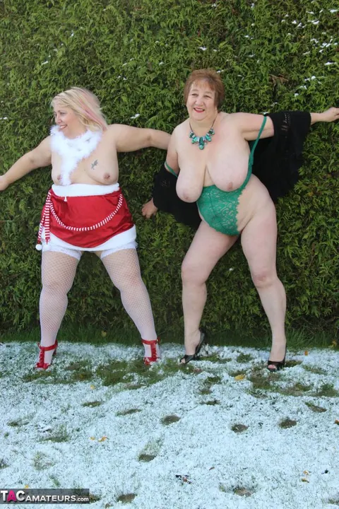 Kinky Carol: Mature Redhead Licks and Fingers Her BBW Lover – photo 13 of 20