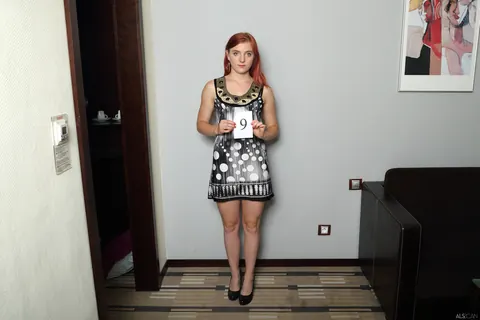 Vanessa Shelby: Czech Redhead Unveils Her Big Ass at the Casting – photo 1 of 20