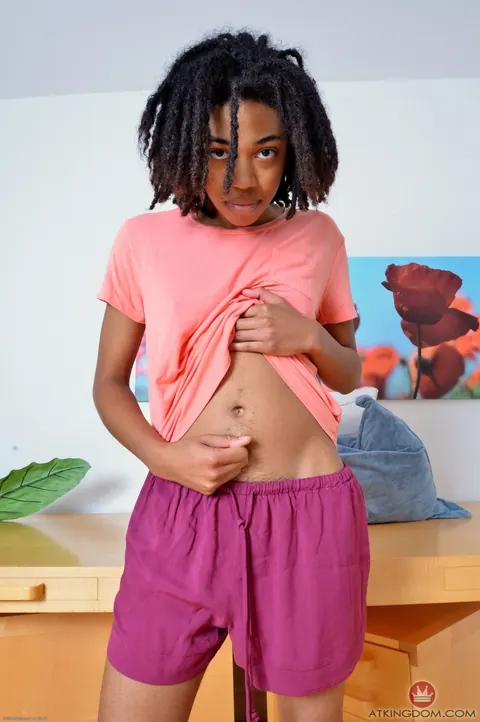 Olivia Green: Slim Ebony Brunette with Short Hair Spreads Her Hairy Pussy – photo 2 of 20