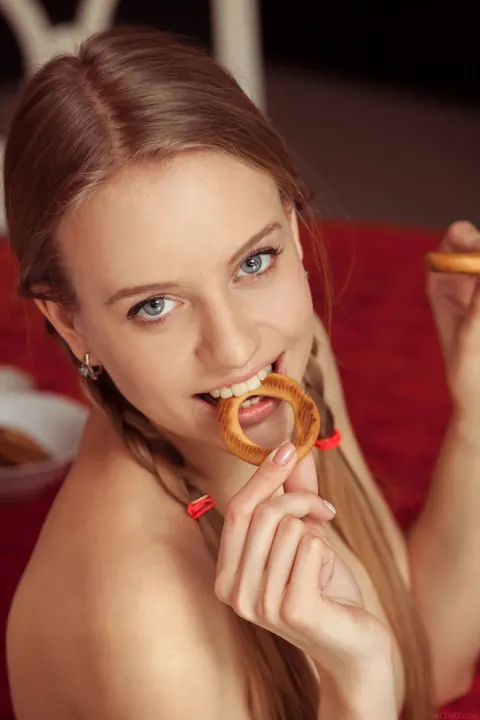 Kimberly Kace: Petite Ukrainian Blonde Reveals Her Natural Tits and Pussy – photo 21 of 21