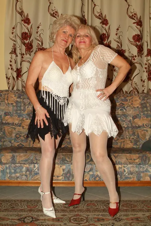 Blonde BBWs in Lingerie and Stockings Eat Each Other Out – photo 13 of 21