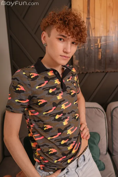 Slim Curly Guy Fingers Himself and Rides a Dildo – photo 2 of 21