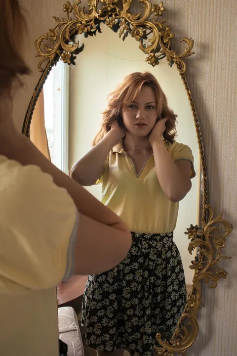 Shirley Tate: Redhead Strips Out of Her Skirt and Spreads Her Shaved Pussy – photo 2 of 20