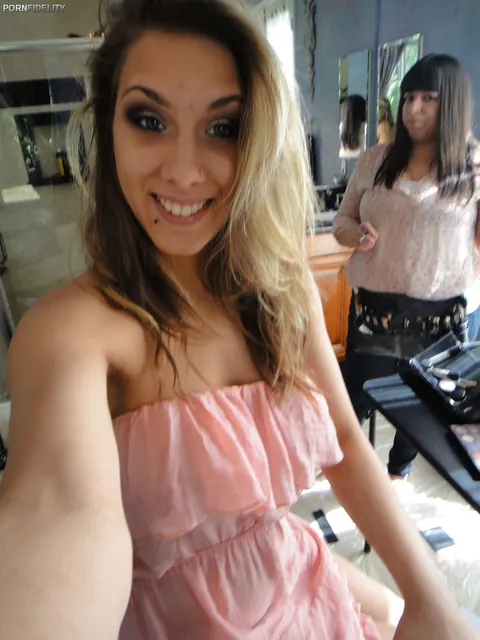 Natasha Vega: Latina Blonde Bares Her Big Tits and Spreads Her Pussy Outdoors – photo 5 of 16