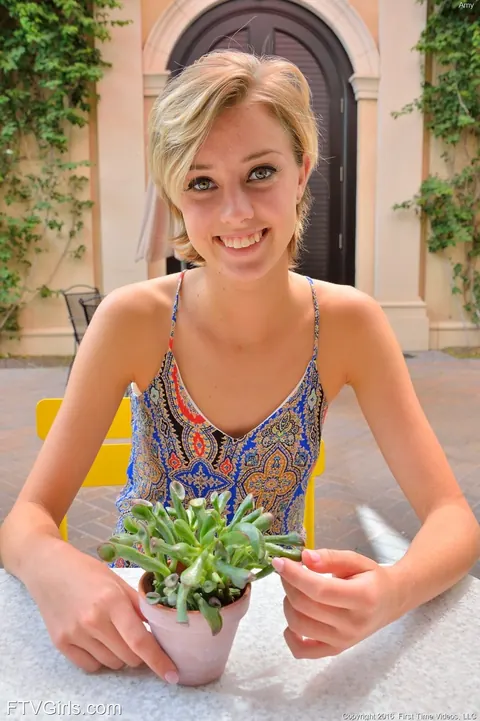 Haley Reed: Tall Blonde Uses a Dildo on Outdoor Steps in Heels – photo 1 of 16
