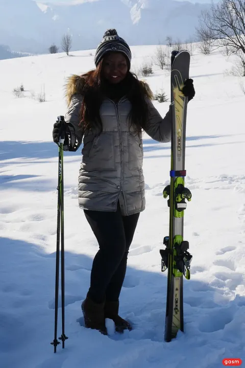 Sunny Star: Ebony Brunette Models a Ski Outfit in the Snow – photo 8 of 15