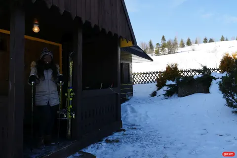 Sunny Star: Ebony Brunette Models a Ski Outfit in the Snow – photo 14 of 15