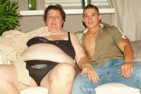 Mature Ssbbw Sucks Cock and Gets Fucked Hard – photo 1 of 15