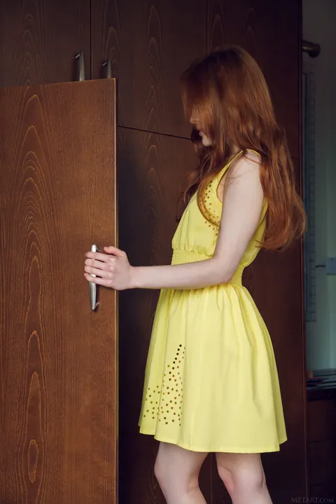 Jia Lissa: Russian Redhead Poses Nude Showing Her Hairy Bush – photo 1 of 21