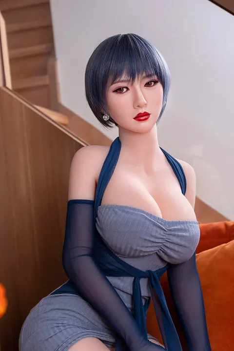 Busty Asian Woman Flashes Her Tits and Round Ass – photo 13 of 21