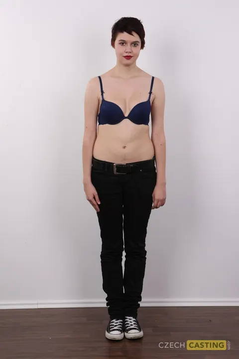 Czech BBW Strips Out of Her Jeans for the First Time – photo 4 of 20
