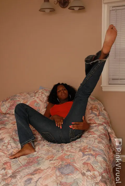 Ebony Trans Woman Fucks a Man and Kisses Him – photo 4 of 16