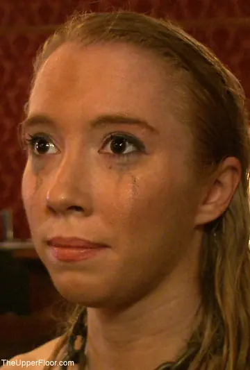 Iona Grace – Blonde Women Kiss and Fuck While Bound in Group Sex