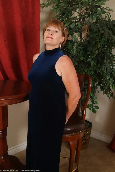 Curvy Redhead MILF Peels Off Her Stockings and Spreads Her Pussy – photo 2 of 21