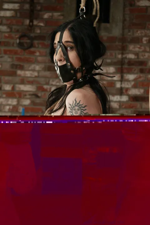 Shade Paine: Brunette Dominates Bound Partner with Fingers and Tongue – photo 2 of 21