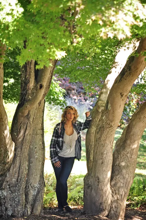 Marilyn Winters: Tanned Blondes in Jeans Kiss and Finger Each Other Outdoors – photo 14 of 20