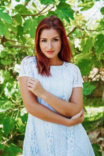 Harley Gacke – Thick British Redhead Strips Out of Her Lingerie in the Garden