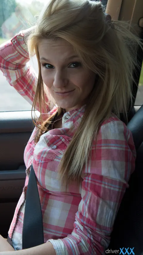 Hope Harper: Busty Blonde Strips Outdoors and Gets Fucked for a Free Ride – photo 3 of 16