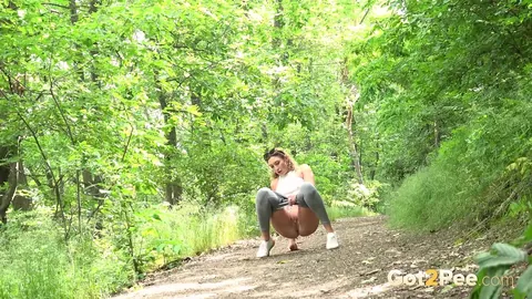 Julia North: Brunette PAWG Spreads Her Pussy in the Forest – photo 3 of 15