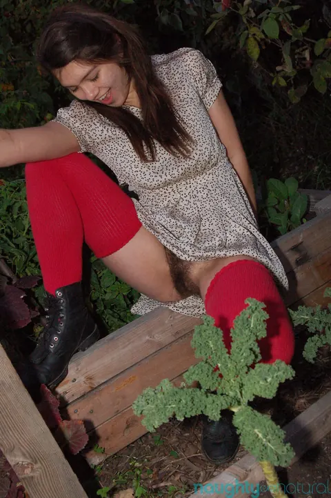 Hairy Woman in Stockings Poses Nude in the Forest – photo 10 of 21