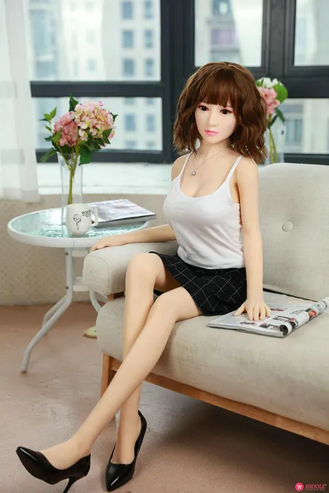 Petite Slim Woman Pulls Top Down and Poses Nude – photo 1 of 16
