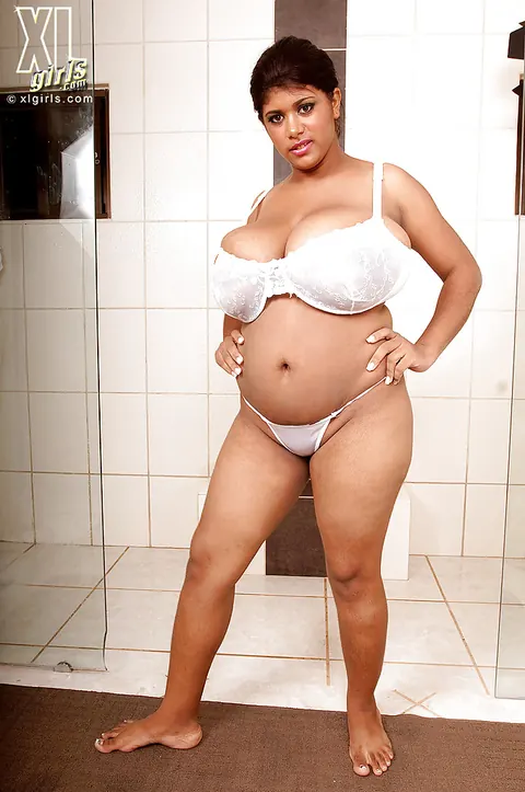 Kristina Milan: Busty Latina MILF Strips Off Her Skirt and Lingerie – photo 2 of 12