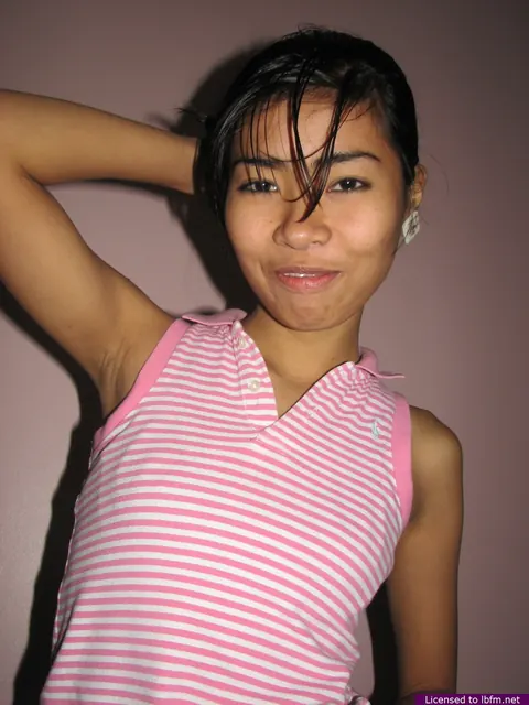 Skinny Asian Babe Slips Off Her Panties and Spreads – photo 1 of 12