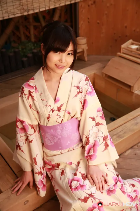 Shino Aoi: Japanese Brunette Strips Out of Her Kimono in the Bathroom – photo 7 of 15