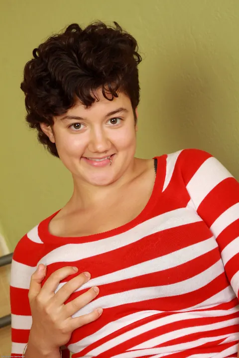 Short-Haired BBW with Big Tits Toys Her Hairy Pussy – photo 4 of 21