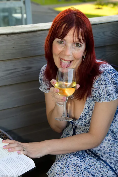 Busty Redhead MILF Spreads Her Trimmed Pussy in Stockings – photo 1 of 20