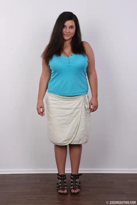 Lola Hot: Curvy Czech Brunette Undresses Showing Her Big Natural Tits – photo 2 of 20