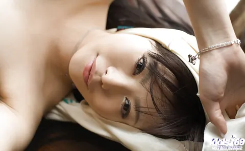 China Yuki: Asian Redhead Peels Off Her Top and Poses Naked – photo 12 of 15