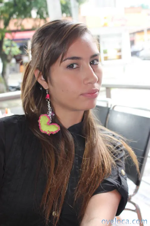 Andrea Ramos: Skinny Latina Spreads Her Legs in a Bikini by the Car – photo 8 of 21