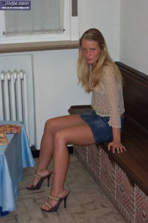 Zafira: Slim Brunette Deepthroats and Takes a Cumshot on Her Body – photo 2 of 20