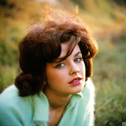 Nancy Nielsen: Brunette Strips Nude and Poses in the Open Air – photo 2 of 10