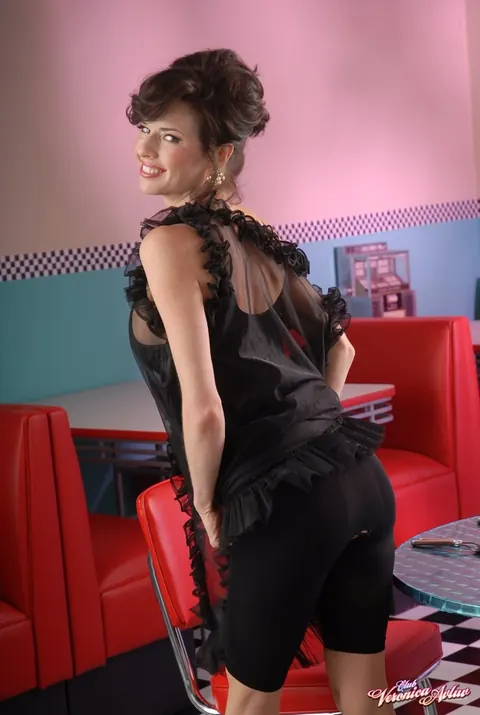 Veronica Avluv: Slim MILF with Big Tits Toys Her Pussy on a Chair – photo 7 of 15