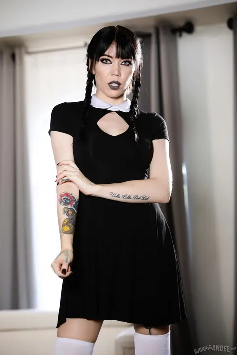 Leda Elizabeth: Tattooed Brunette in Stockings Takes Office Anal and Bondage – photo 3 of 15