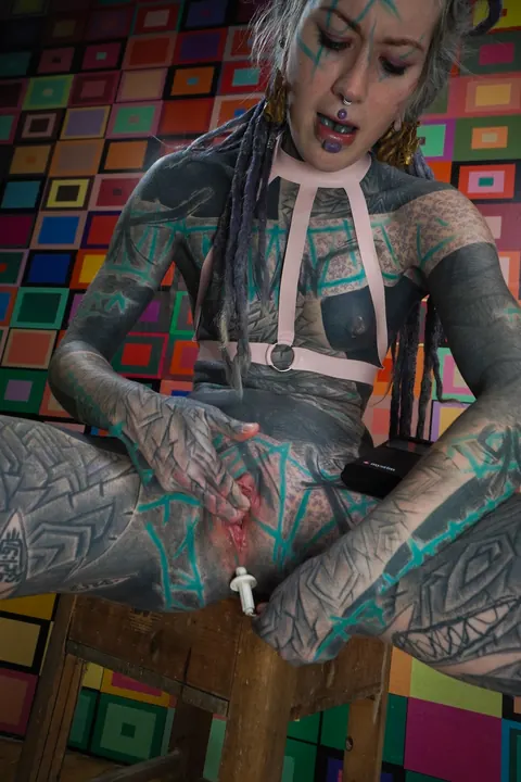 Anuskatzz: Tattooed Brunette in Glasses Sucks Cock and Masturbates – photo 10 of 16